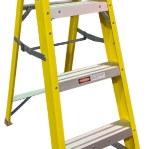 4 TREAD FIBREGLASS STEP LADDER